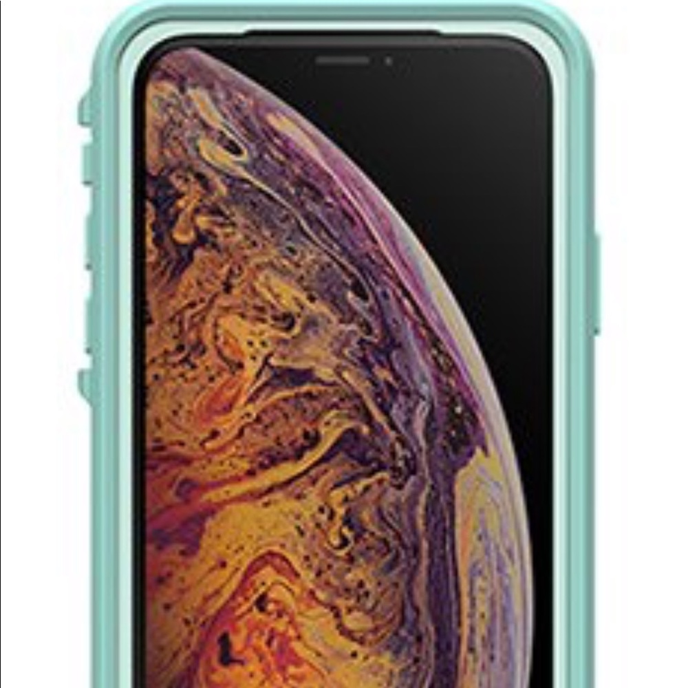iPhone XS lifeproof case